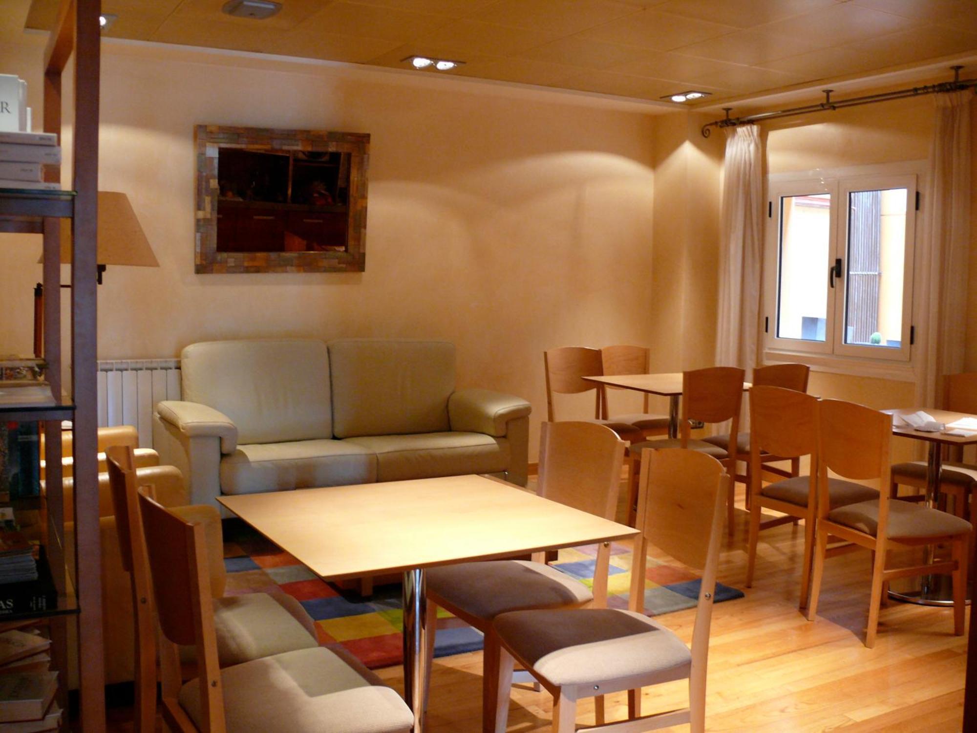 Hotel Nochendi Onís Extérieur photo