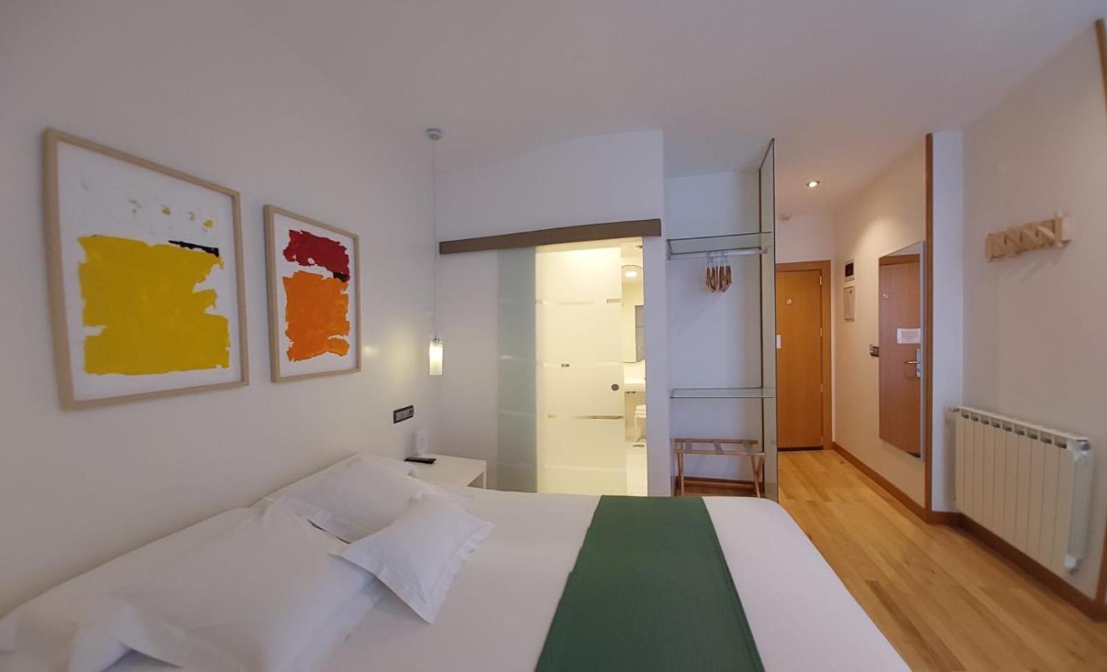 Hotel Nochendi Onís Extérieur photo