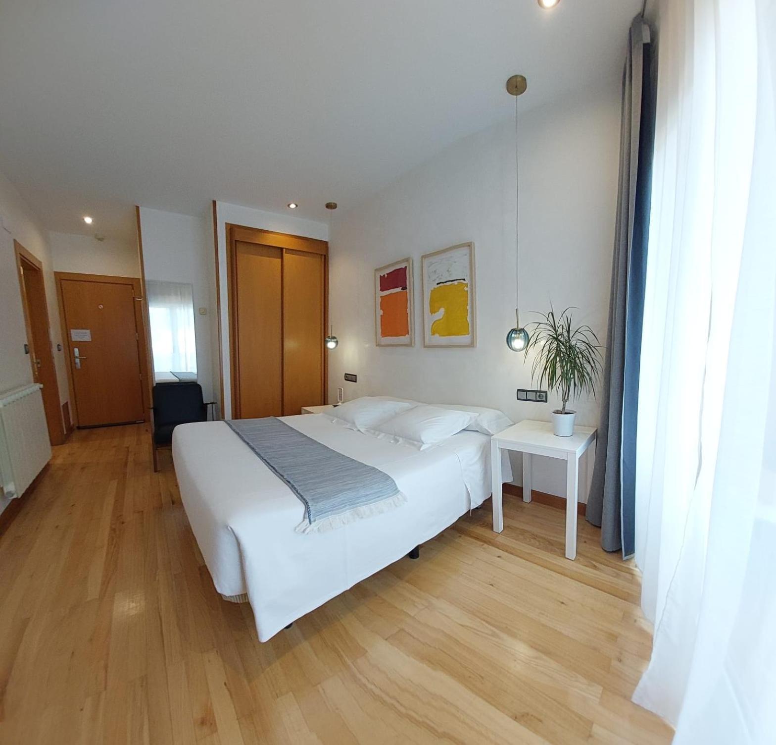 Hotel Nochendi Onís Extérieur photo