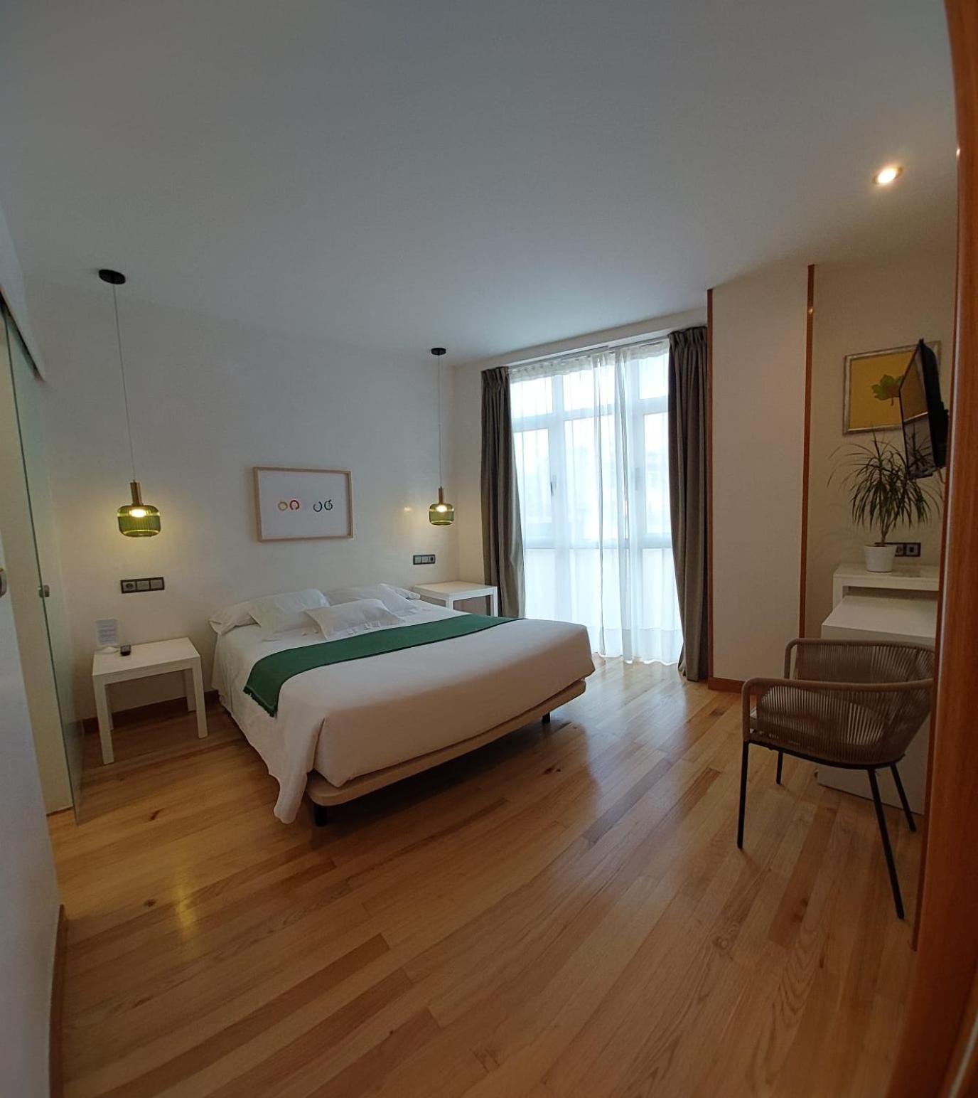 Hotel Nochendi Onís Extérieur photo