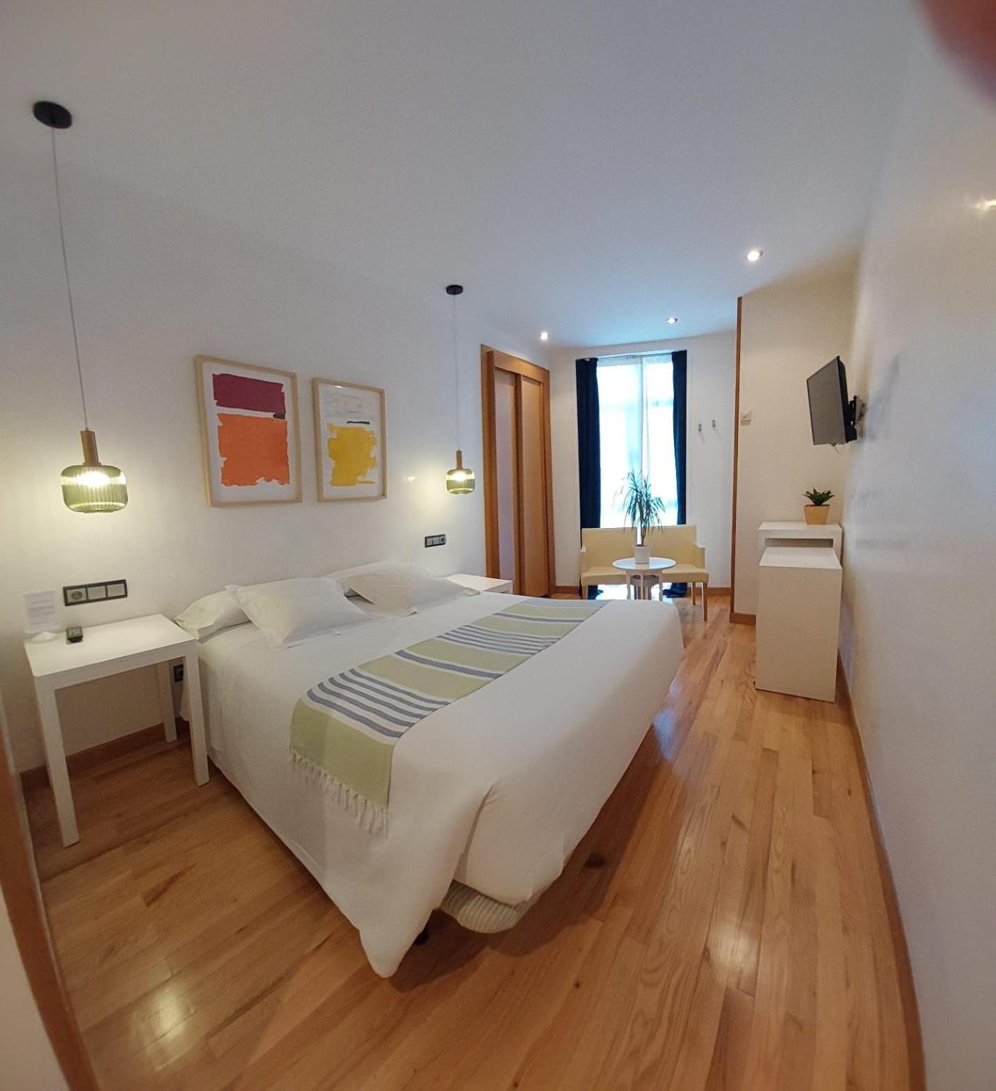 Hotel Nochendi Onís Extérieur photo