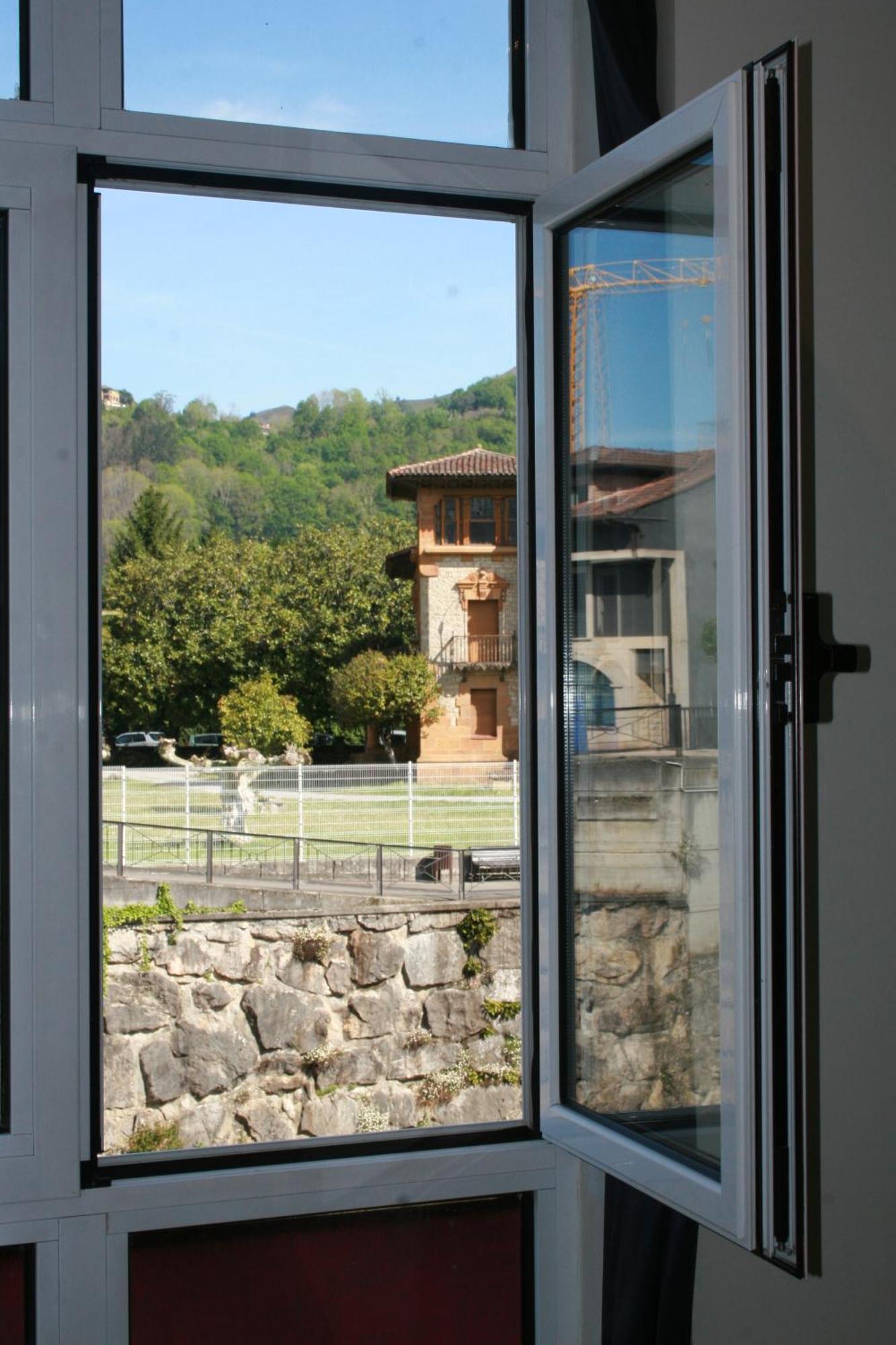 Hotel Nochendi Onís Extérieur photo