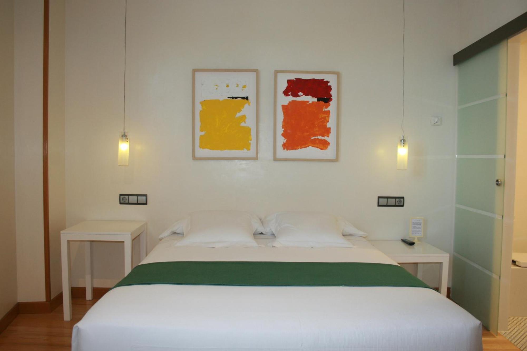 Hotel Nochendi Onís Extérieur photo
