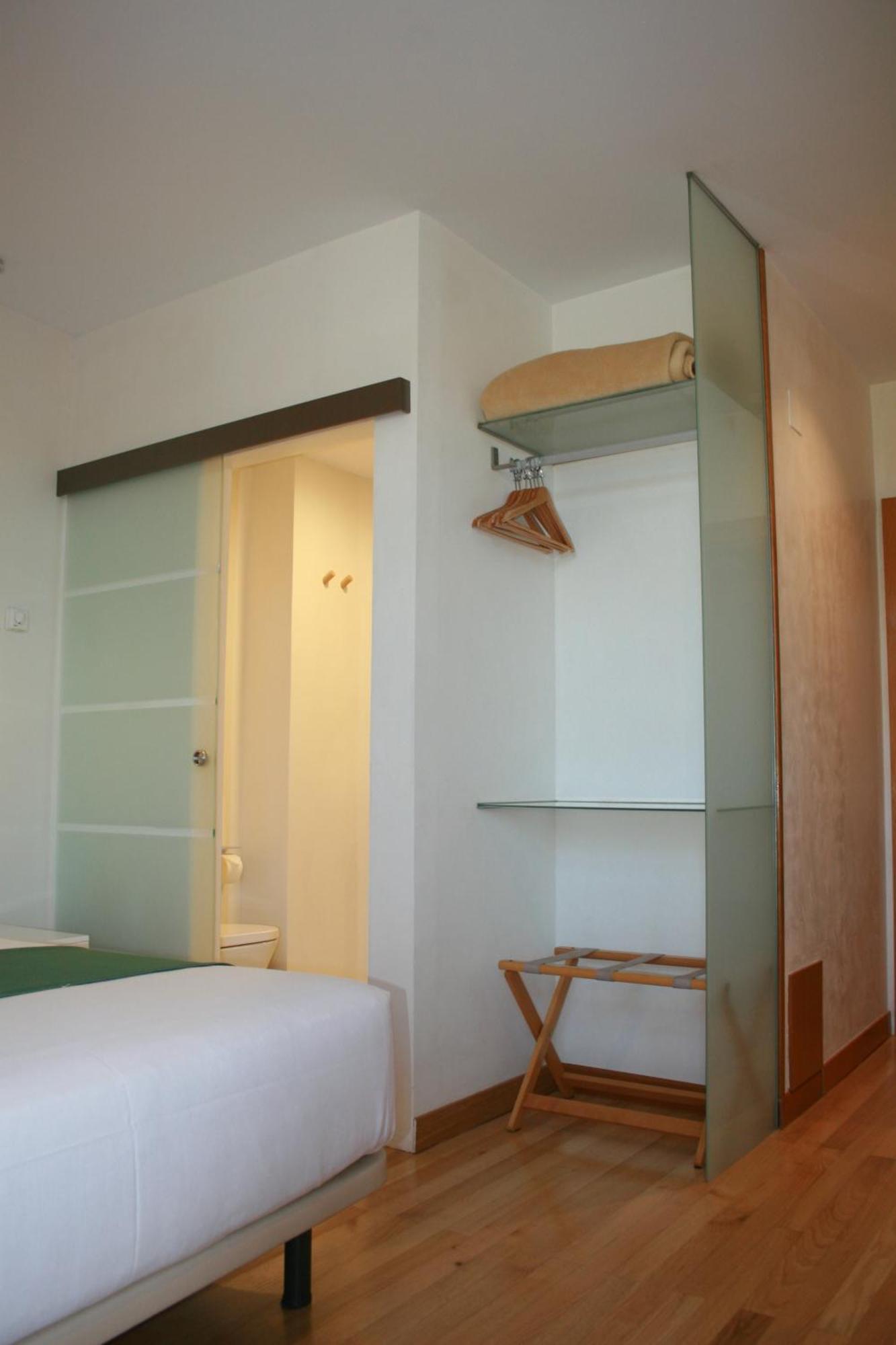 Hotel Nochendi Onís Extérieur photo