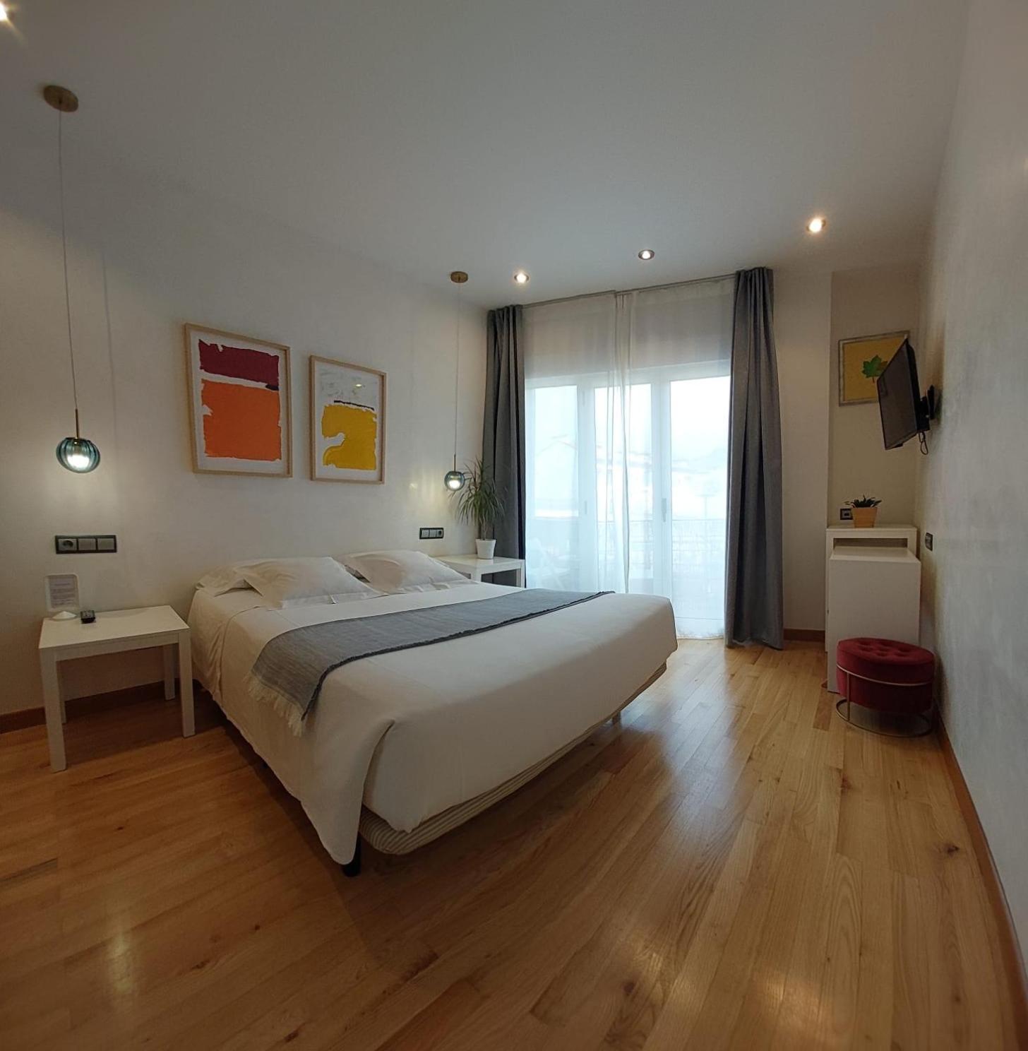 Hotel Nochendi Onís Extérieur photo