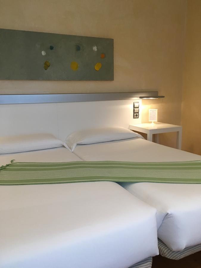 Hotel Nochendi Onís Extérieur photo