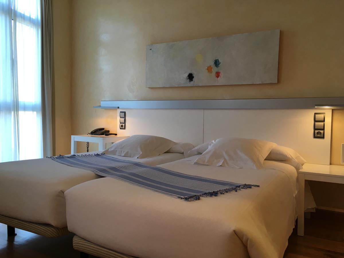 Hotel Nochendi Onís Extérieur photo