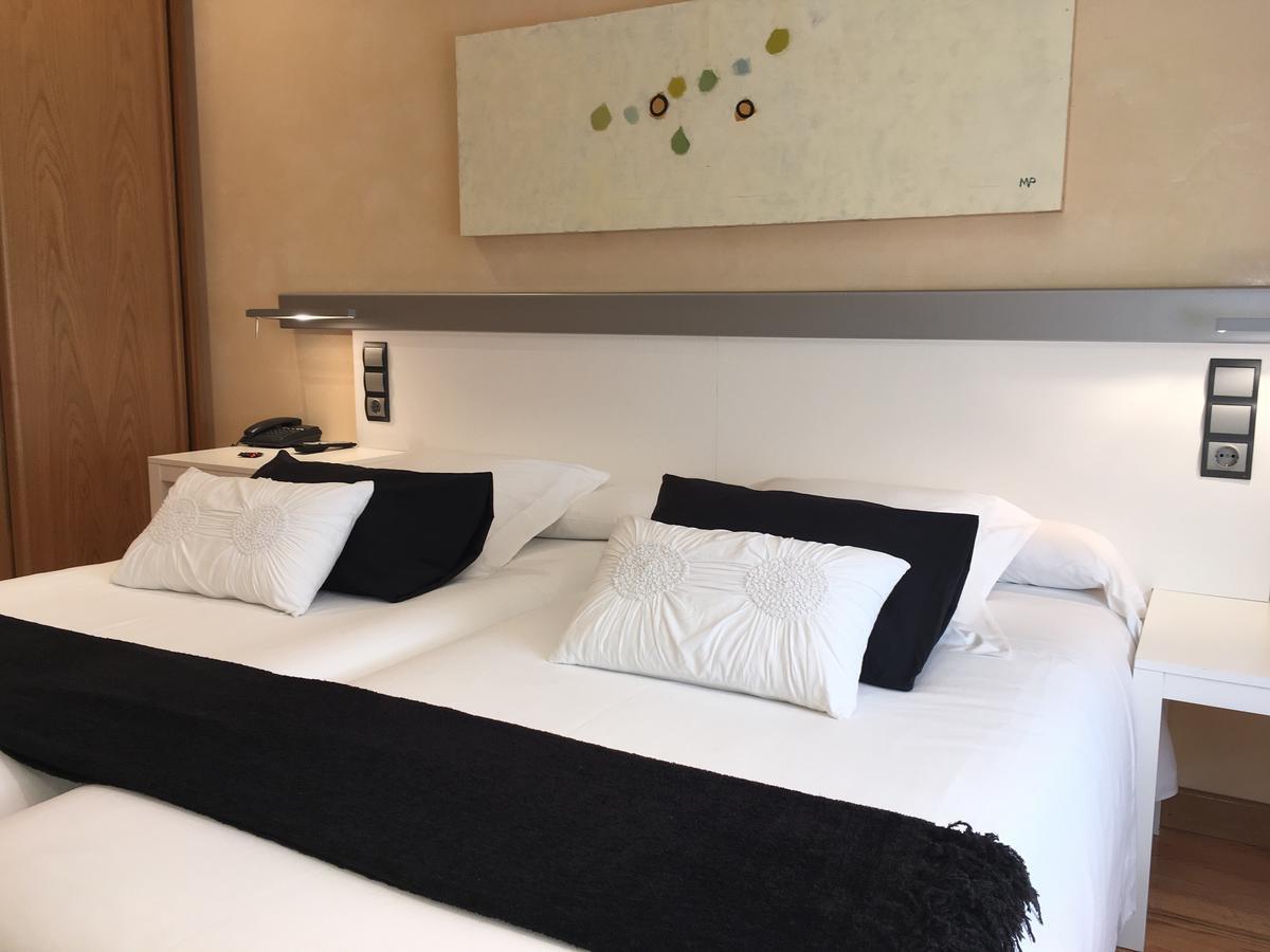 Hotel Nochendi Onís Extérieur photo