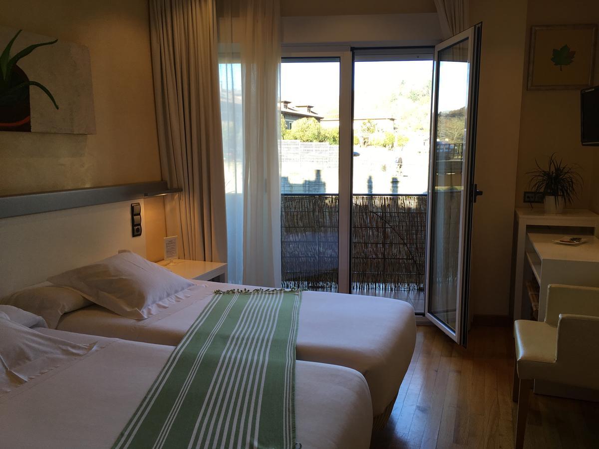 Hotel Nochendi Onís Extérieur photo