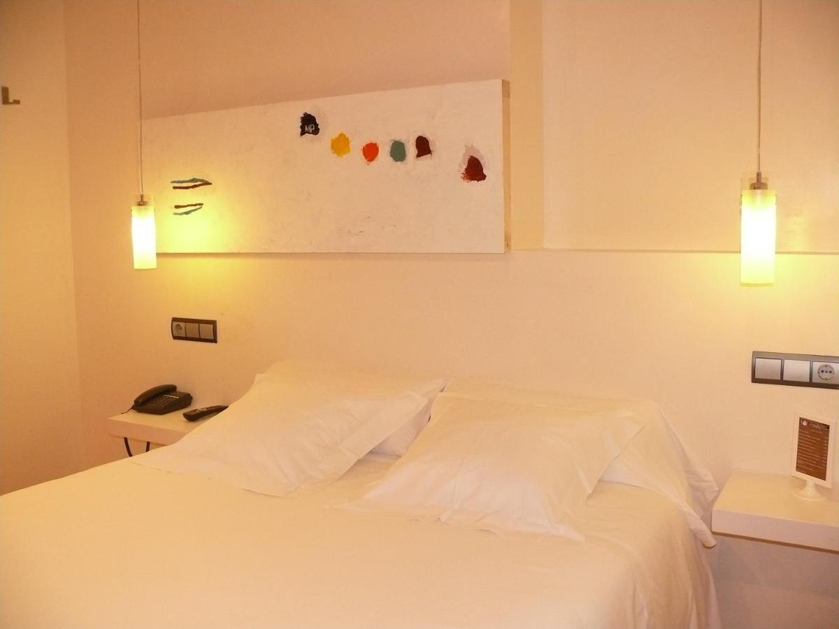 Hotel Nochendi Onís Extérieur photo